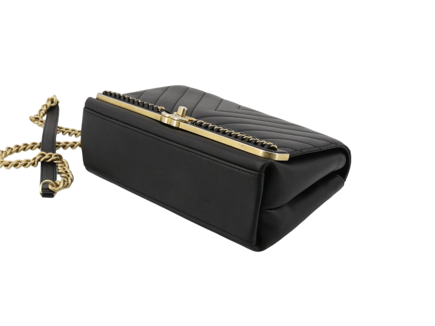 Chanel Black V stitched Women's shoulder Bag