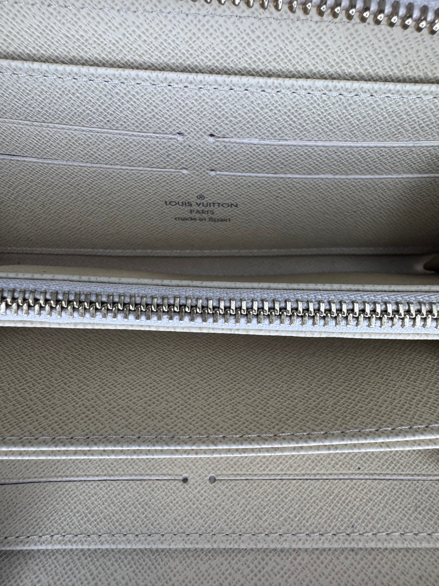 Louis Vuitton Damier Azur Zippy wallet