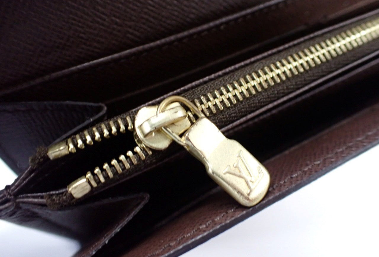 Louis Vuitton Damier Sarah Wallet